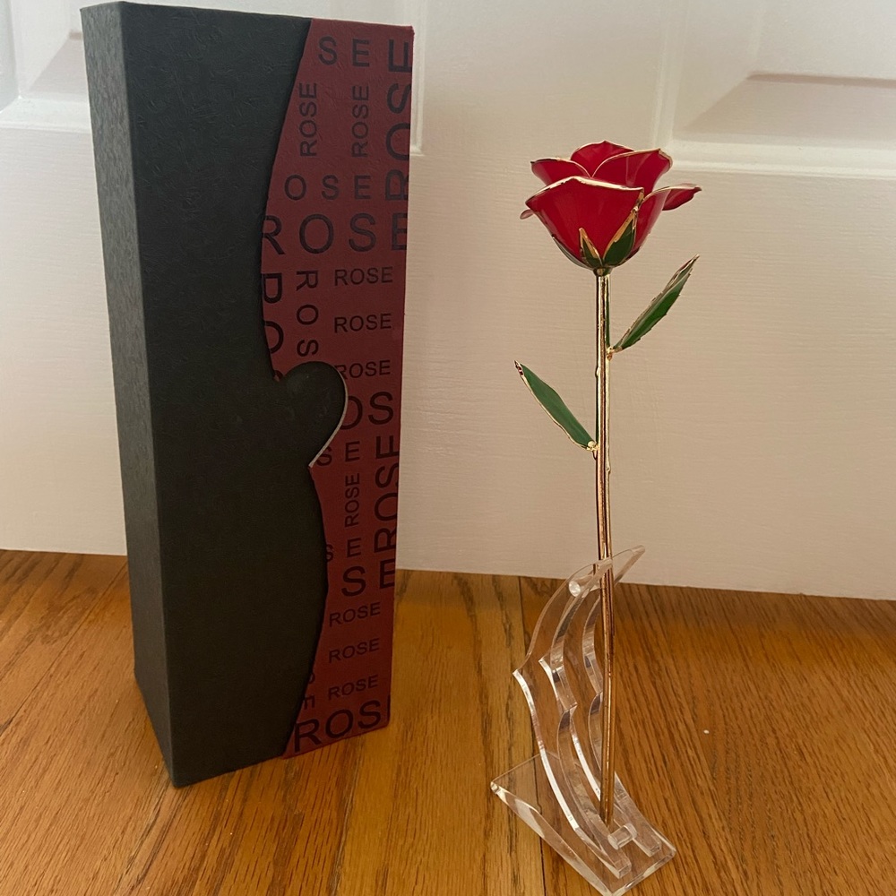 24K Gold Rose ~ symbolizes an undying love